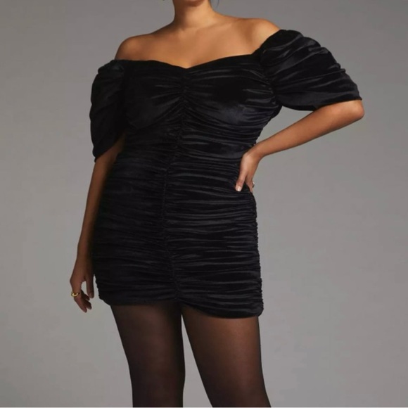 NEW Hutch / Anthropologie Ruched Puff-Sleeved Velvet Mini Dress Size 8 C7 - Picture 2 of 10
